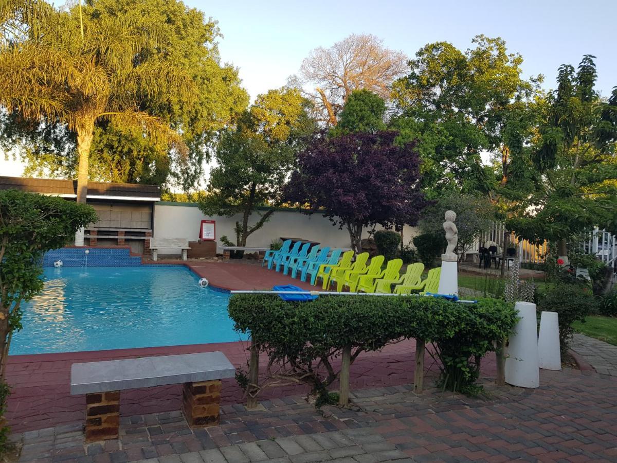 Good 2 Go Guest House Benoni Exterior foto